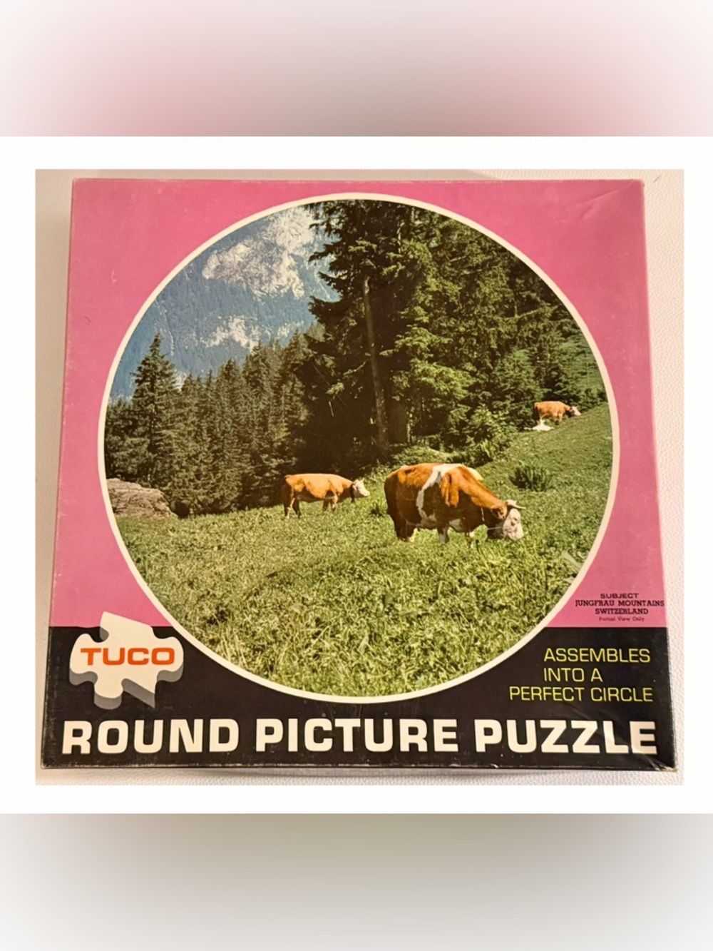 Vintage TUCO Round Puzzle 18” Switzerland Alps Jungfrau Cows 400+ Pc COMPLETE